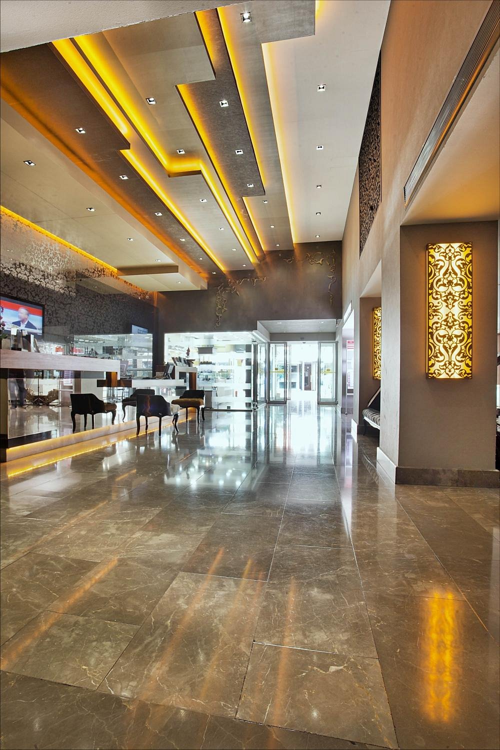 The Carlton Hotel