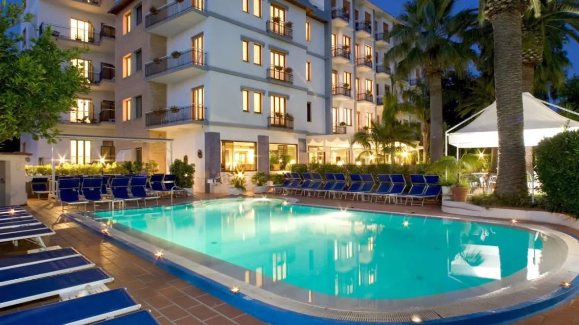 Hotel Caravel